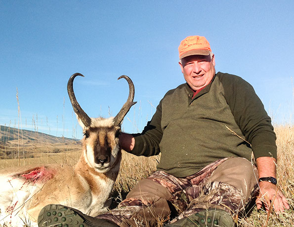 elk hunting, mule deer hunting, elk hunt wyoming, deer hunt wyoming, hunt wyoming private ranches, trophy mule deer, trophy elk, guided hunt wyo